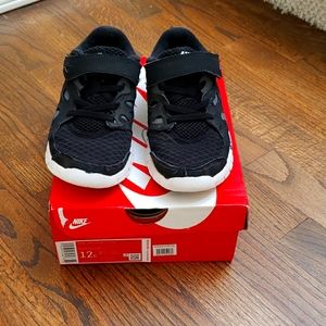 Boys black Nike Free size 12